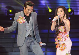 Cảnh cáo Cặp đôi hoàn hảo quảng cáo mì lộ liễu