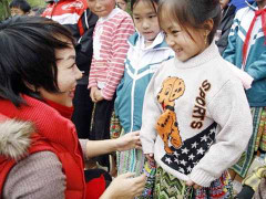 Bị đả kích vì là mẹ đơn thân, Thái Thùy Linh phản ứng