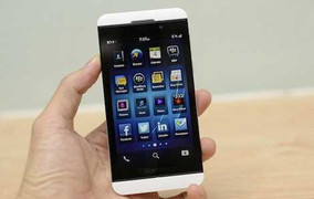 BlackBerry Z10 chính hãng đã có giá