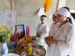 5 phu trầm bị giết: Đã xác định được nhóm thảm sát