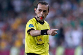 Hung thần hại MU bị UEFA 'xử đẹp'