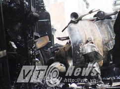 Cháy rụi xưởng tân trang xe Vespa