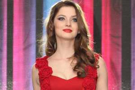 Nữ sinh kiều diễm 'bí mật' lên ngôi Hoa hậu Ukraine