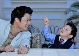 Làm tour xuyên Việt, Quang Dũng đưa con lên sân khấu