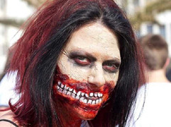 Xem cảnh 'thây ma' đi lại trên đường phố Nhật