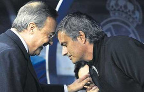 Mourinho, Messi: Ai phá kỉ lục giỏi hơn?