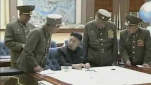 Video: Kim Jong-un bàn kế hoạch đánh Mỹ