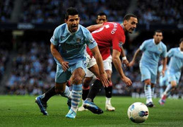 Tại sao Man City quá đuối so với M.U?