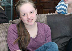 Nữ sinh mắc bệnh kỳ lạ