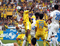 Công Vinh tịt ngòi, SLNA đứt mạch toàn thắng