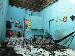 Đám cỏ bốc hỏa, 11 phòng trọ bị thiêu rụi