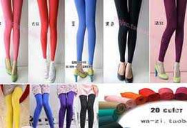 Mặc quần legging, nữ sinh bị đuổi học