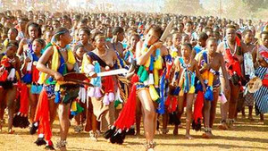 Kỳ lạ bộ tộc ra sức giữ trinh tiết