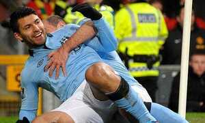 Vì sao M.U thua thảm Man City?