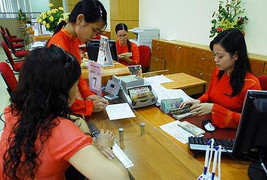 Ngân hàng tung chiêu độc 'xả' tiền