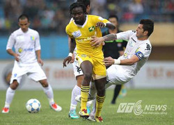 Đá rắn với SLNA, Hà Nội T&T nhận phạt