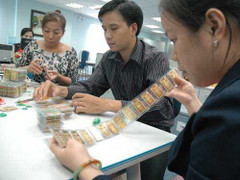 Hôm nay, giá vàng giảm 'sốc'