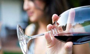 Thú uống rượu: Giảm tử vong do ung thư