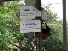 Bãi gửi xe ĐH Thương Mại: Không nhận tiền 500 đồng!