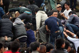 Vỡ sân Vinh: Thảm họa có thể xảy ra bất cứ lúc nào