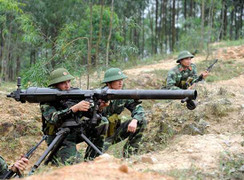 Ảnh: Xem Bộ đội Cụ Hồ luyện tập cơ động chiến đấu