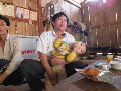 Khốn đốn vì sinh con trai, sung sướng vì sinh con gái