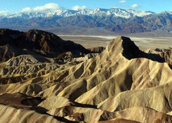 Vào Thung Lũng Chết khám phá những bất ngờ khó tin