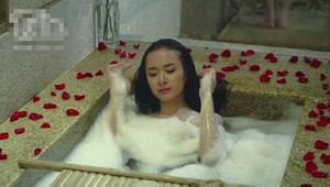 Angela Phương Trinh gợi cảm, Bùi Anh Tuấn ngừng ca hát