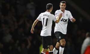 Van Persie ghi bàn việt vị, MU có 1 điểm