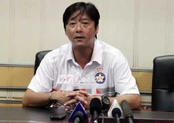 Thắng trận Huỳnh Đức vẫn ức chế trọng tài