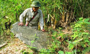 Khu mộ cổ bí ẩn trên đồi Pọm Páng