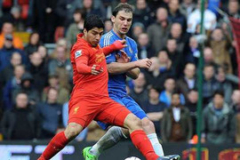 Suarez đóng 2 vai, Liverpool kịch tính hoà Chelsea