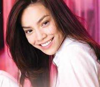 'Soi' bí mật của Hà Hồ chốn hậu trường