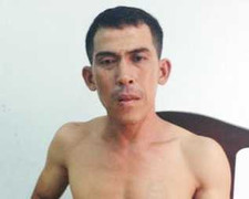 Chống đối lực lượng công an bằng ớt bột