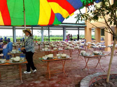 Phủ mẫu the lại mở đại tiệc 1000 mâm