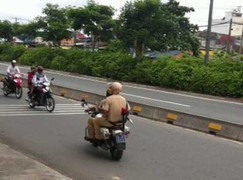 Soi những ‘góc khuất’ của cảnh sát giao thông