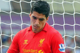 'Nổi điên' cắn người, Suarez nhận phạt nặng