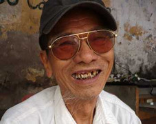 NSƯT Trần Hạnh: 'Xin đừng thương hại chúng tôi'