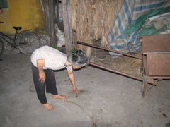 Cô gái nổ mìn xe máy nói gì trước khi tự sát?