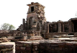 Bí ẩn đại bảo tháp ngàn năm tuyệt đẹp ở Ấn Độ