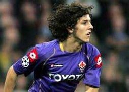 Phá giá, Arsenal sắm ngay 'sao xịn'