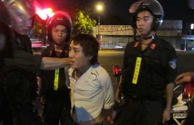 Thiếu nữ tóm gọn tên cướp giữa phố Sài Gòn