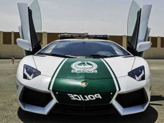 'Choáng' dàn siêu xe của cảnh sát Dubai