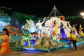 Lung linh đêm hội đa sắc màu tại Carnaval Hạ Long 2013