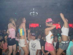 Thiếu tiền ăn chơi, nữ sinh giở mánh lừa lọc