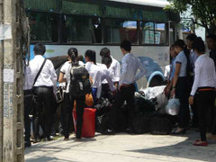 Lũ lượt rời khỏi 'vương quốc' đa cấp