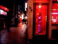 Phá ổ mại dâm vùng hoa Hà Nội