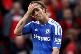 Pha bỏ lỡ thế kỷ: Torres có đối thủ