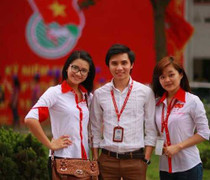 Nữ sinh Ngoại thương 'chết mê' thầy giáo điển trai