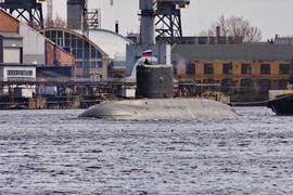 Tàu ngầm thứ hai VN thử nghiệm trên biển